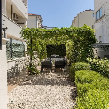 Milla Διαμέρισμα Σπλιτ